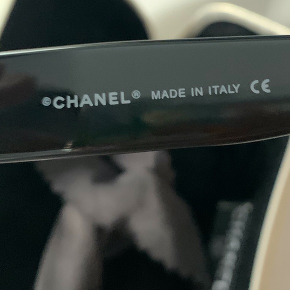 Black Chanel Sunglasses, Authentic with Case main image 8
